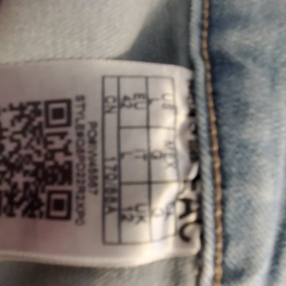 Guess Women's Blue Denim Mini Skirt Embroidered Floral Applique Button Up Size L - Picture 13 of 13